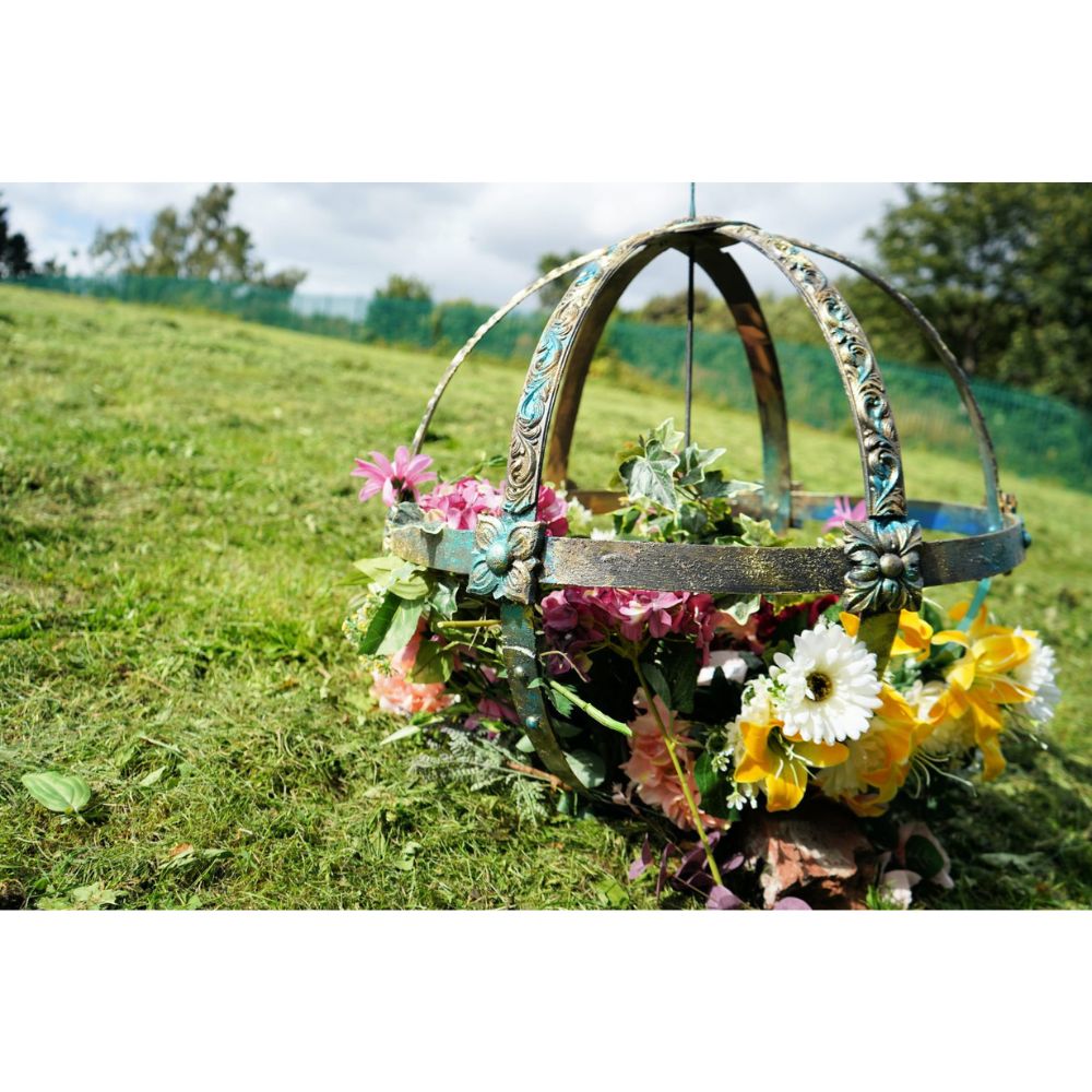 Decorative Mouldings and Garden Furniture